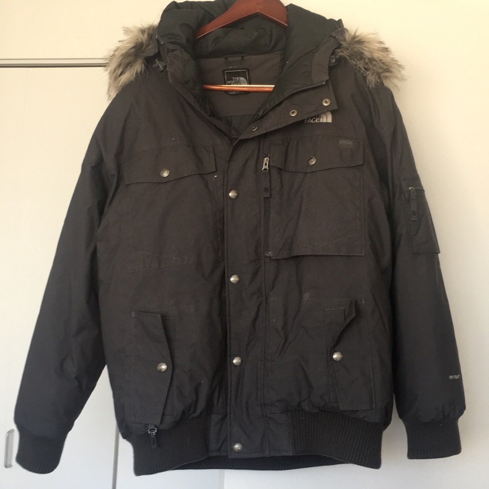 Men’s North Face coat